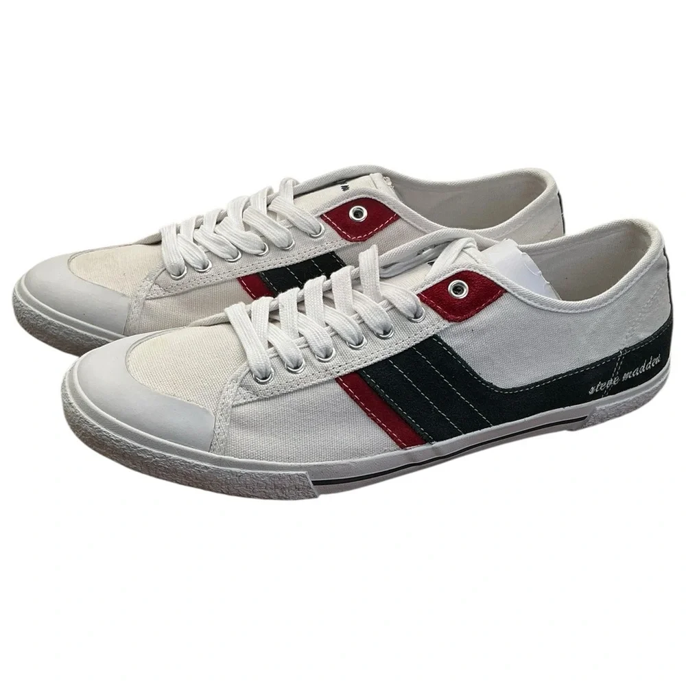NWT Steve Madden Hernandez White with Black & Red‎ Stripes size 9 M
